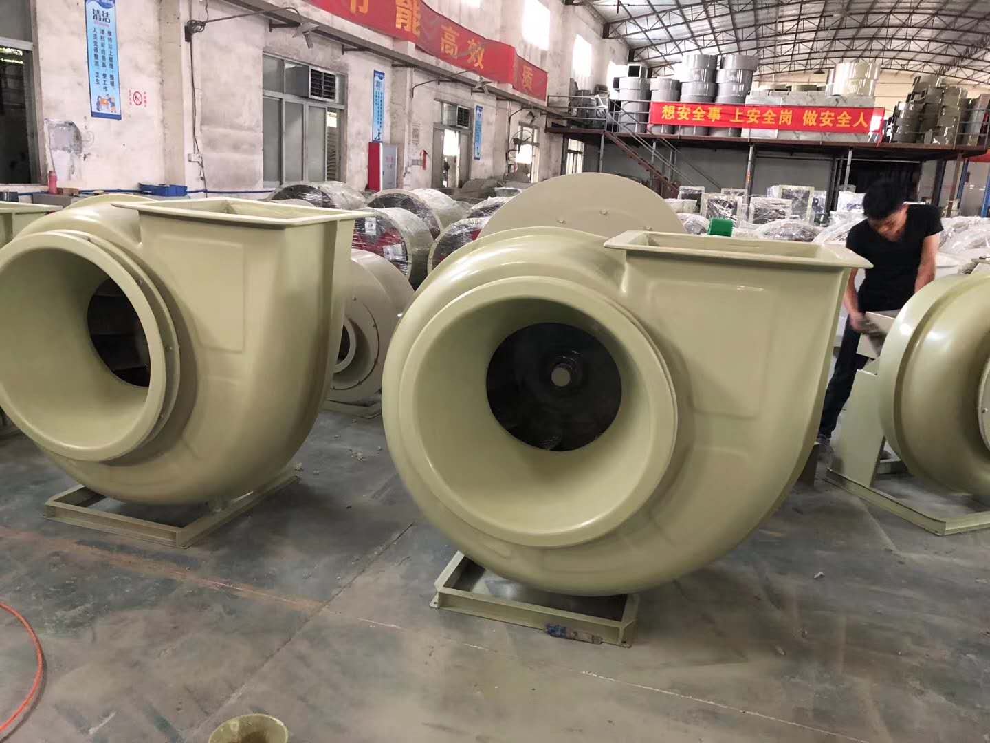 xL(fng)C(j)