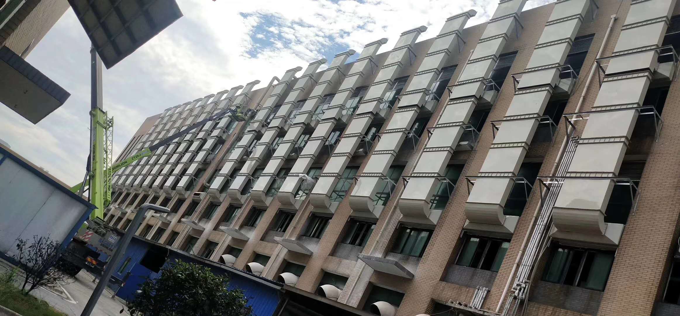 xLC